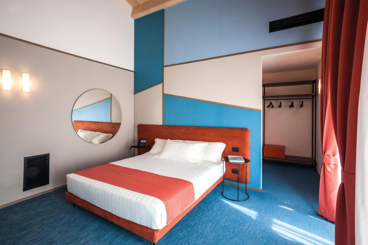 Hotel Western Dimora Del Monaco 4*